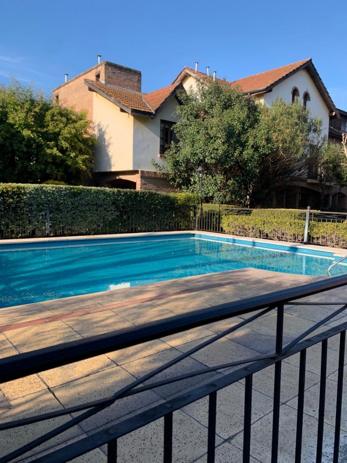 Duplex en alquiler en barrio cerrado